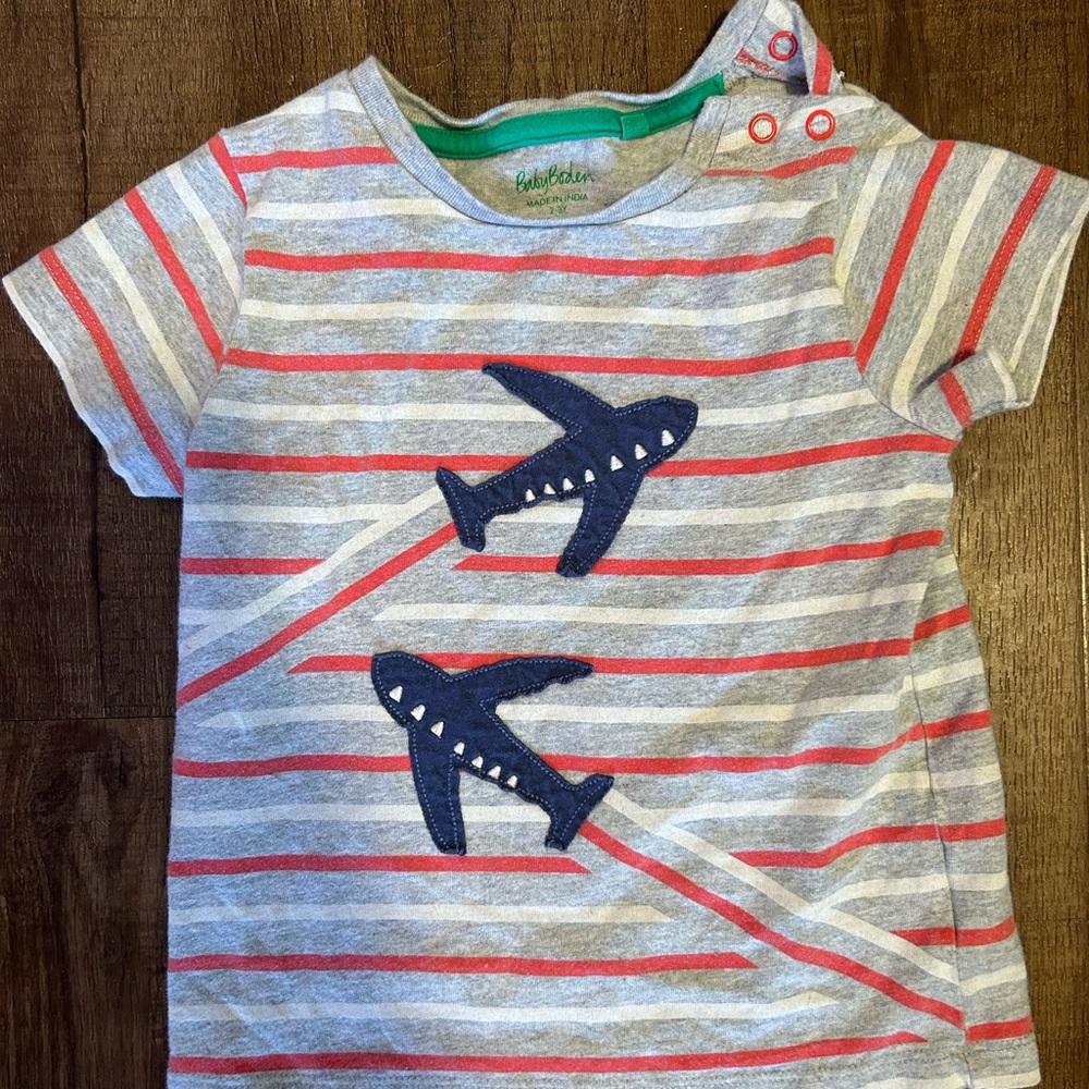 Baby Boden size 2-3Y airplane tee